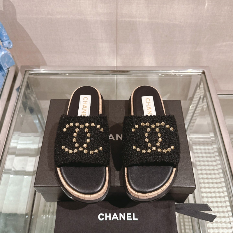 Ch*el slippers